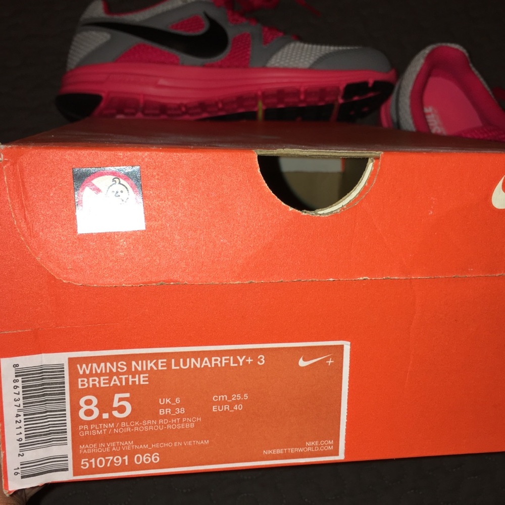Women's Nike Lunarfly+ 3 Breathe Sz 8.5 - Picture 7 of 7